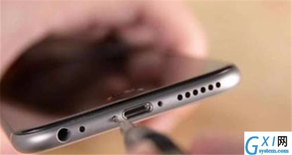 在iphone7进行自己换电池的步骤介绍